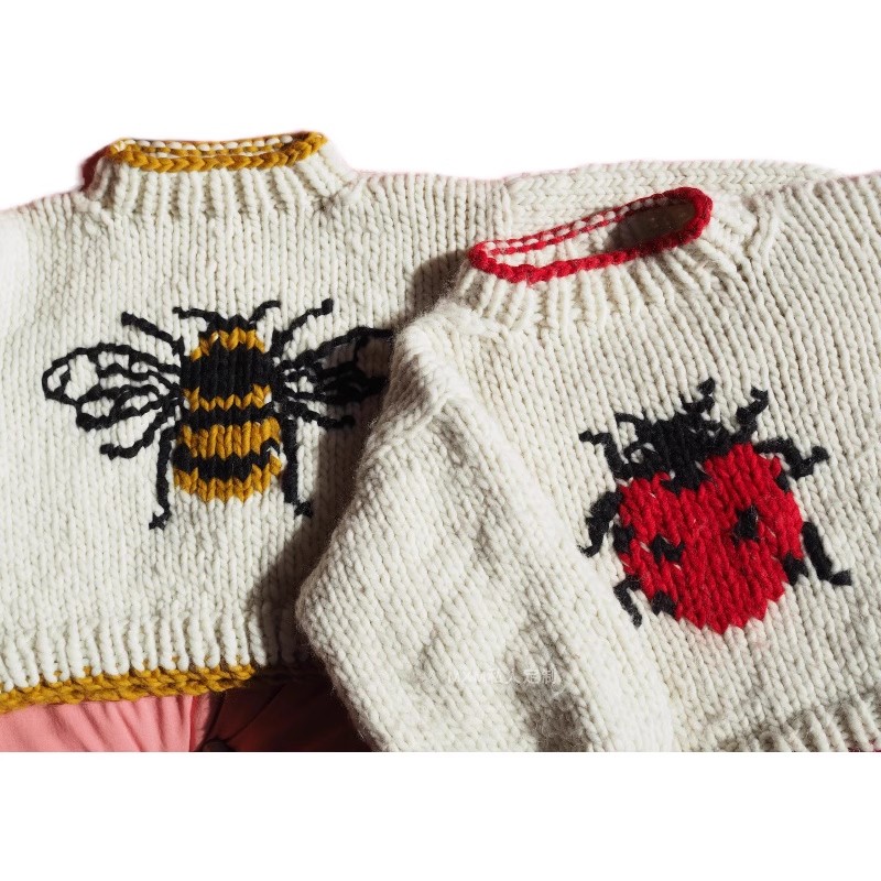 Embroidery Lady Bug - 별무늬 무당벌레 패턴의 순수 양모 소재,